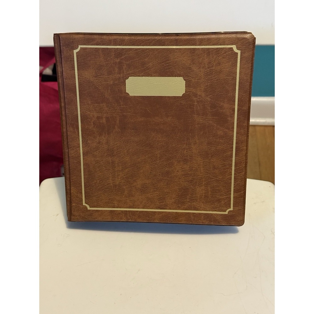 ATARI Game Cartridge Storage Holder Case - Holds 8 Comes With 8 Games